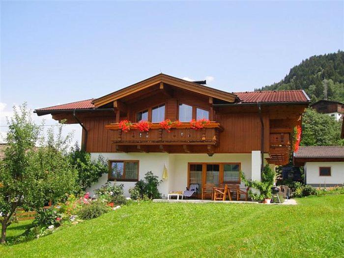 Landhaus Mitteregger Kaprun Exterior foto